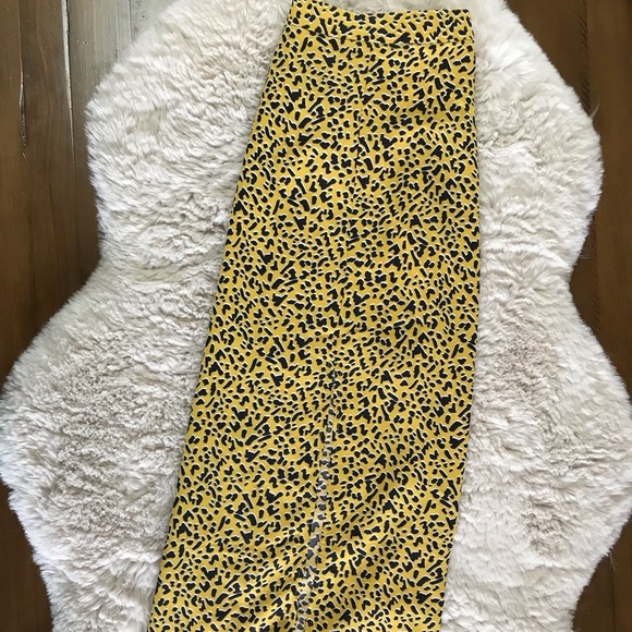 BCBG MIDI SKIRT - Picture 4 of 5